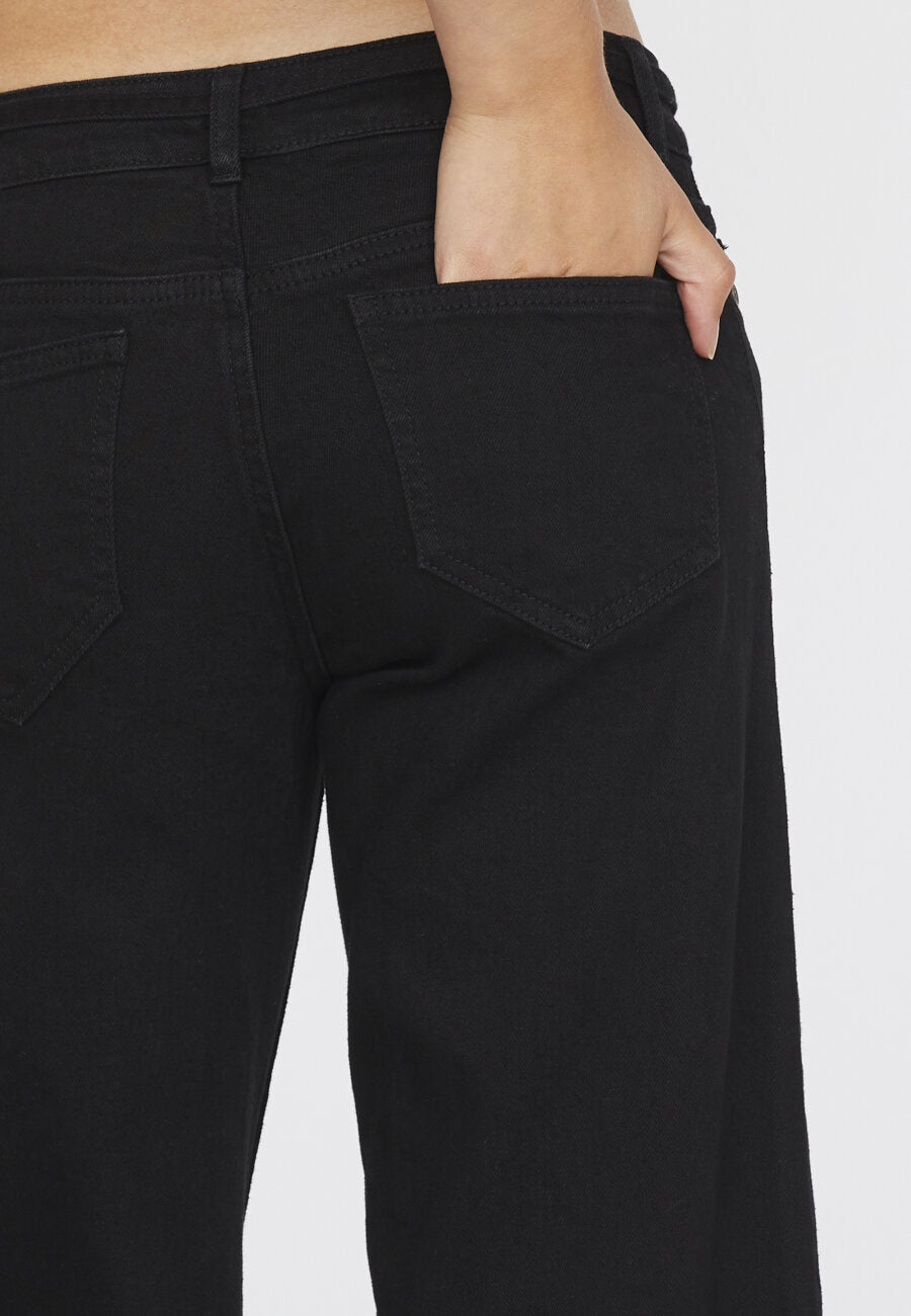 Sisters Point - Onea Jeans