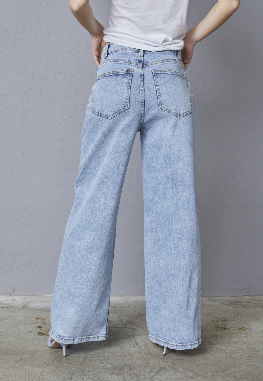 Sisters Point - Owi Jeans