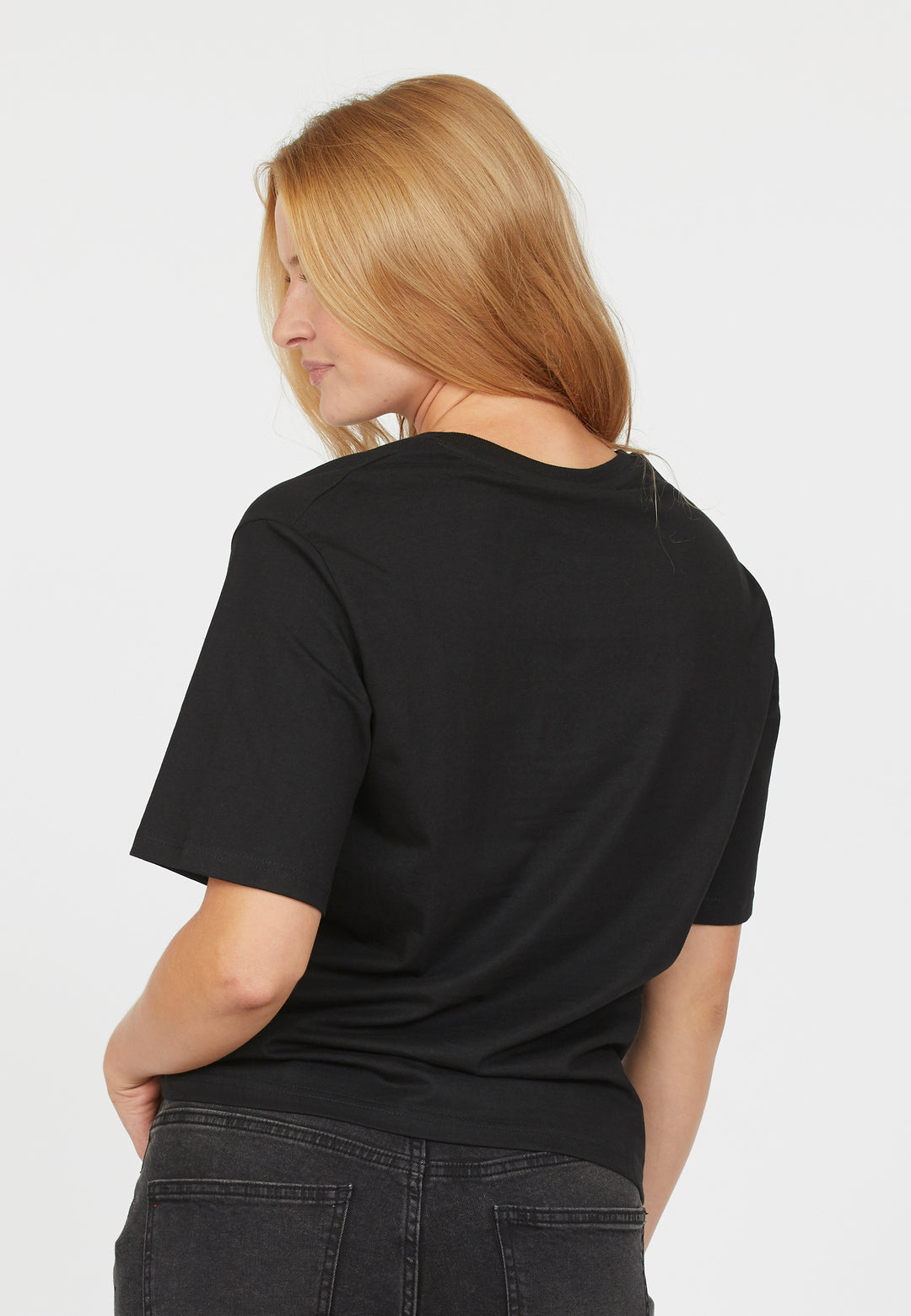 Sisters Point - Heka T-Shirt