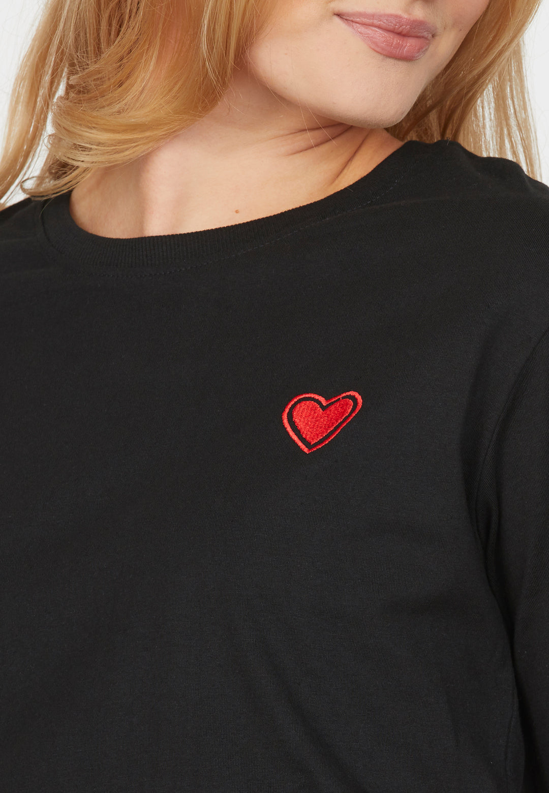 Sisters Point - Heka T-Shirt