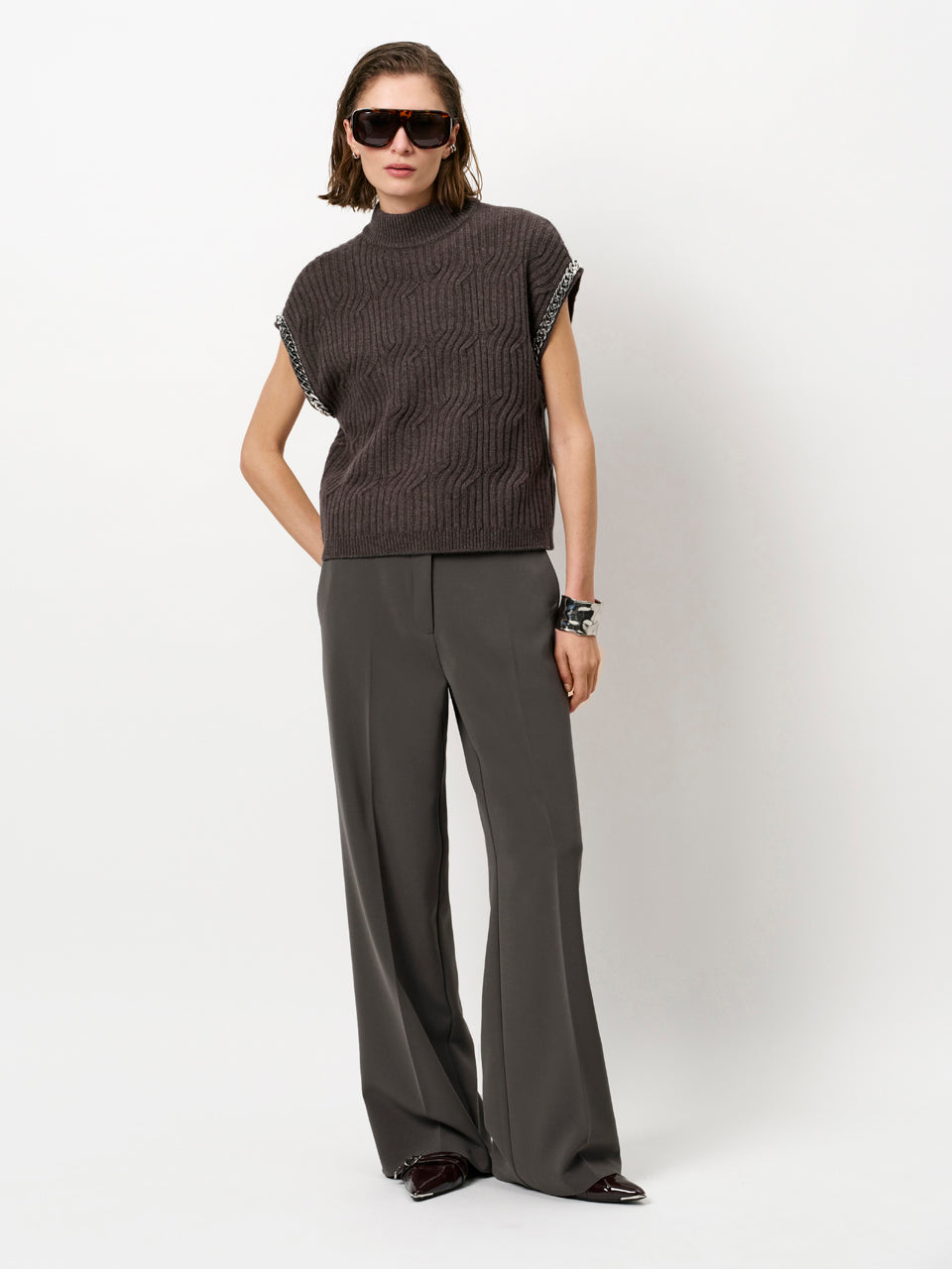 Dante6 - Meloe sleeveless chain sweater