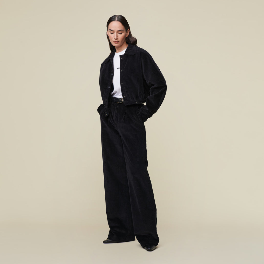 Lois - Jasmine Luton Suit Black