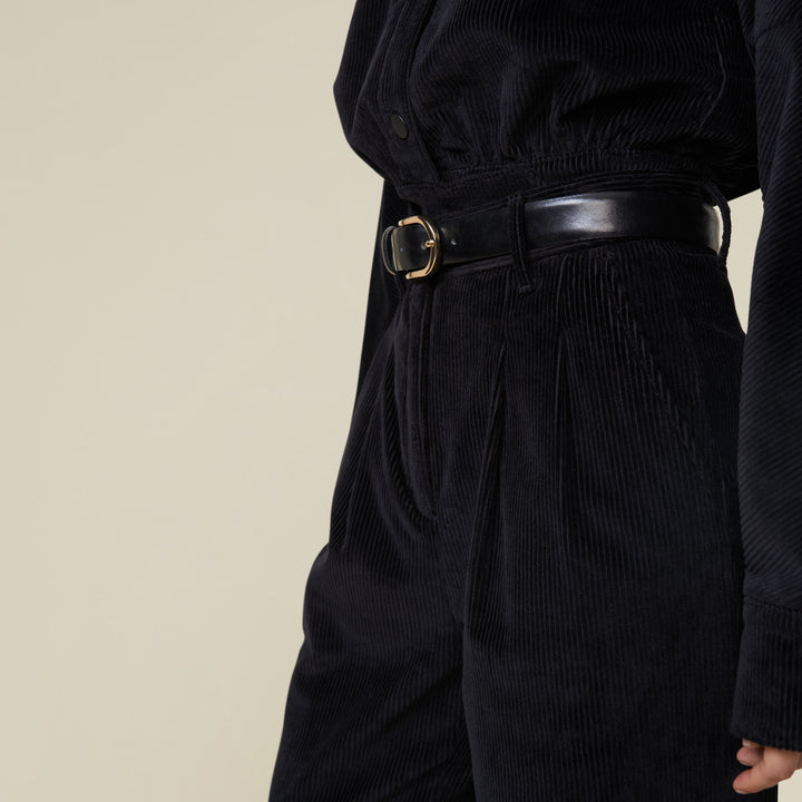 Lois - Jasmine Luton Suit Black