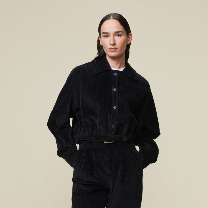 Lois - Victoria Luton Bomber