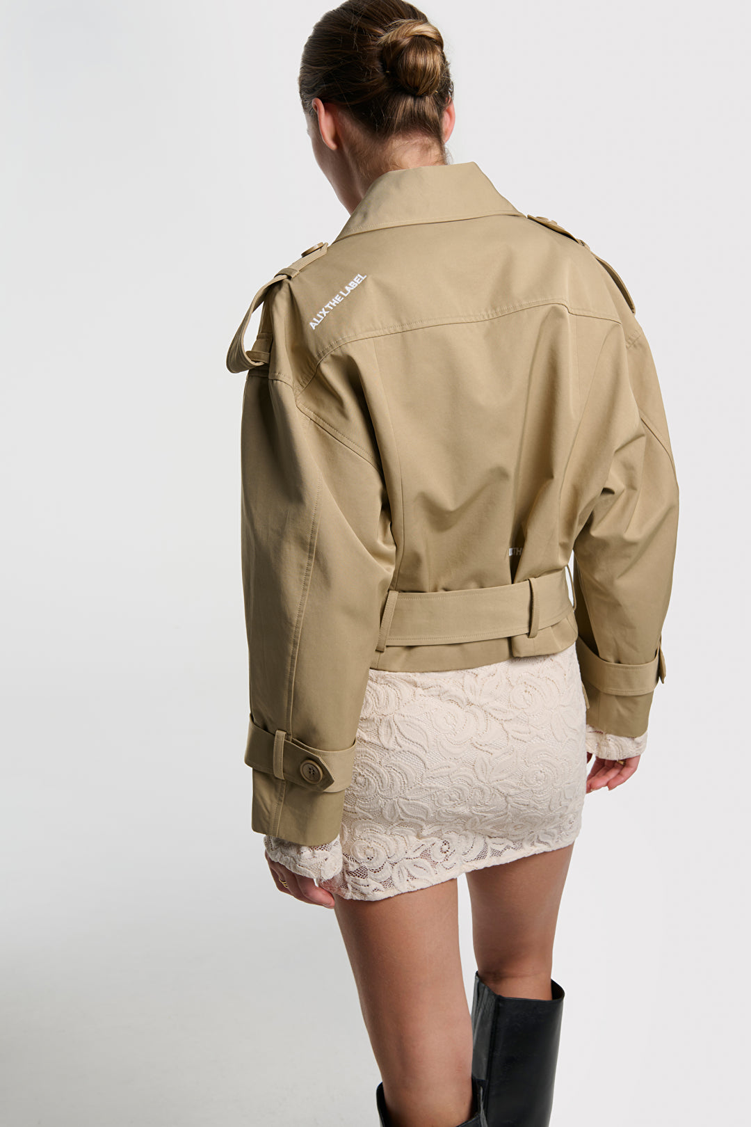 Alix The Label - SHORT ALIX TRENCH COAT-achteraanzicht