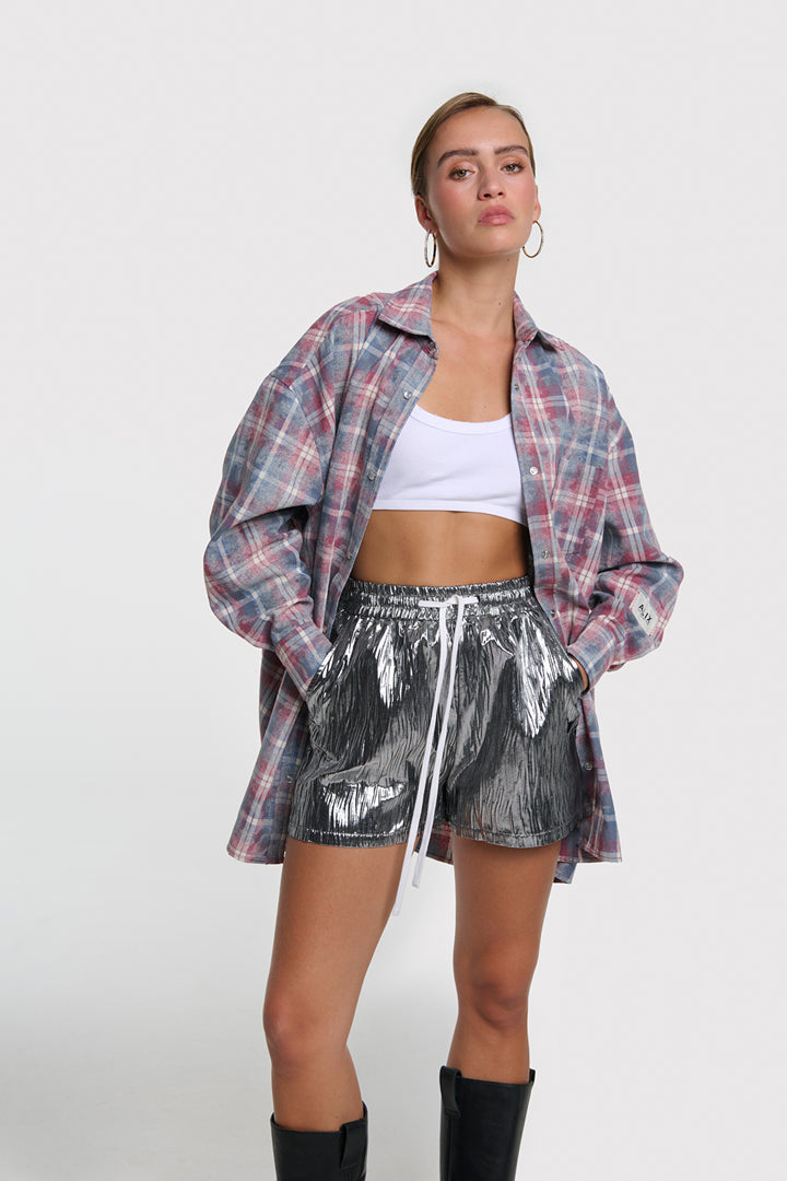 Alix The Label - SILVER CRINKLE SHORTS-vooraanzicht