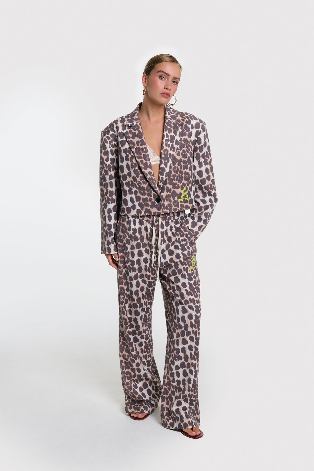 Alix The Label - ladies woven animal pants-vooraanzicht