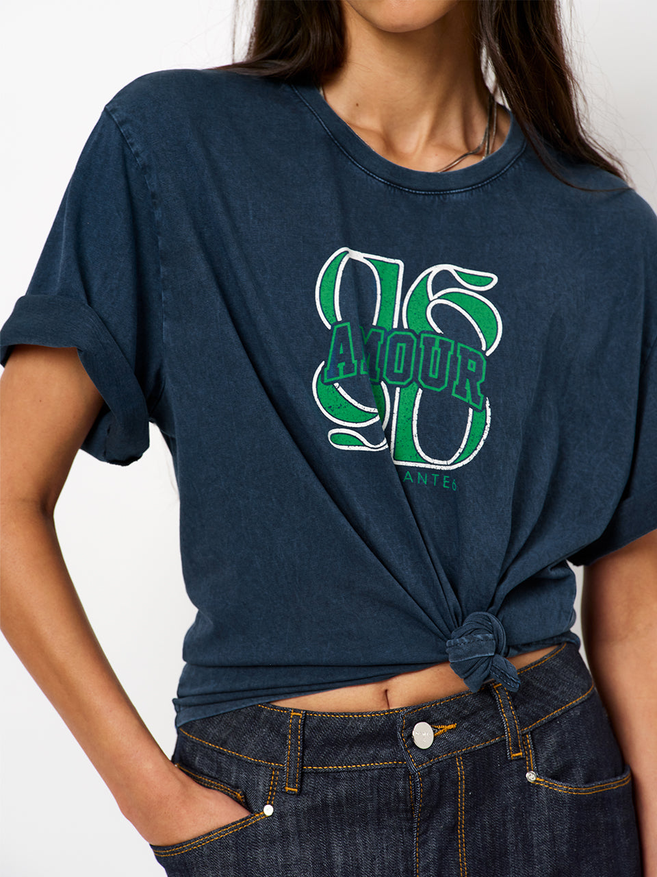 Dante6 - Riot Monogram Tee-detailfoto logo