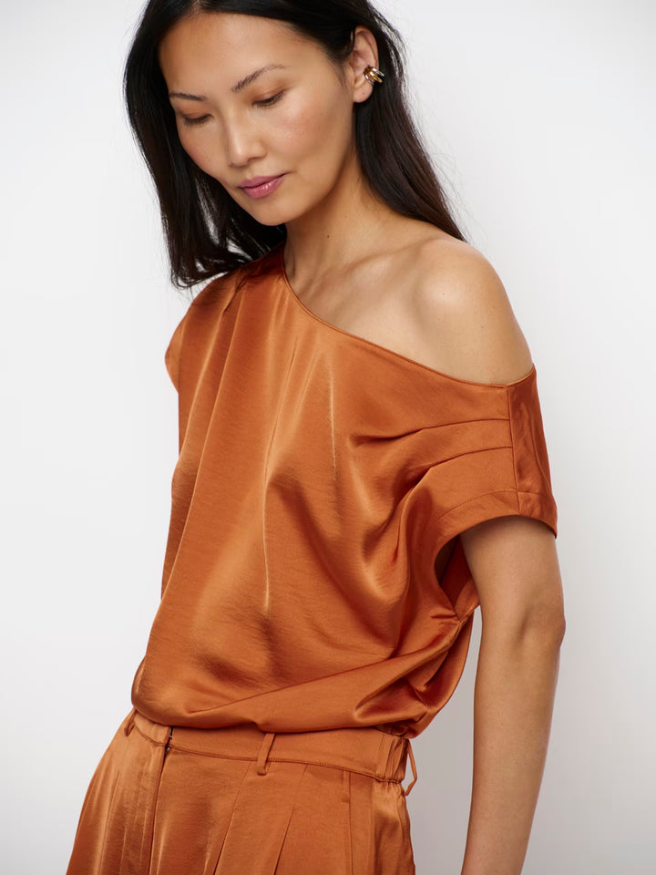 Dante6 - Roam Satin Drapey Top-zijkant