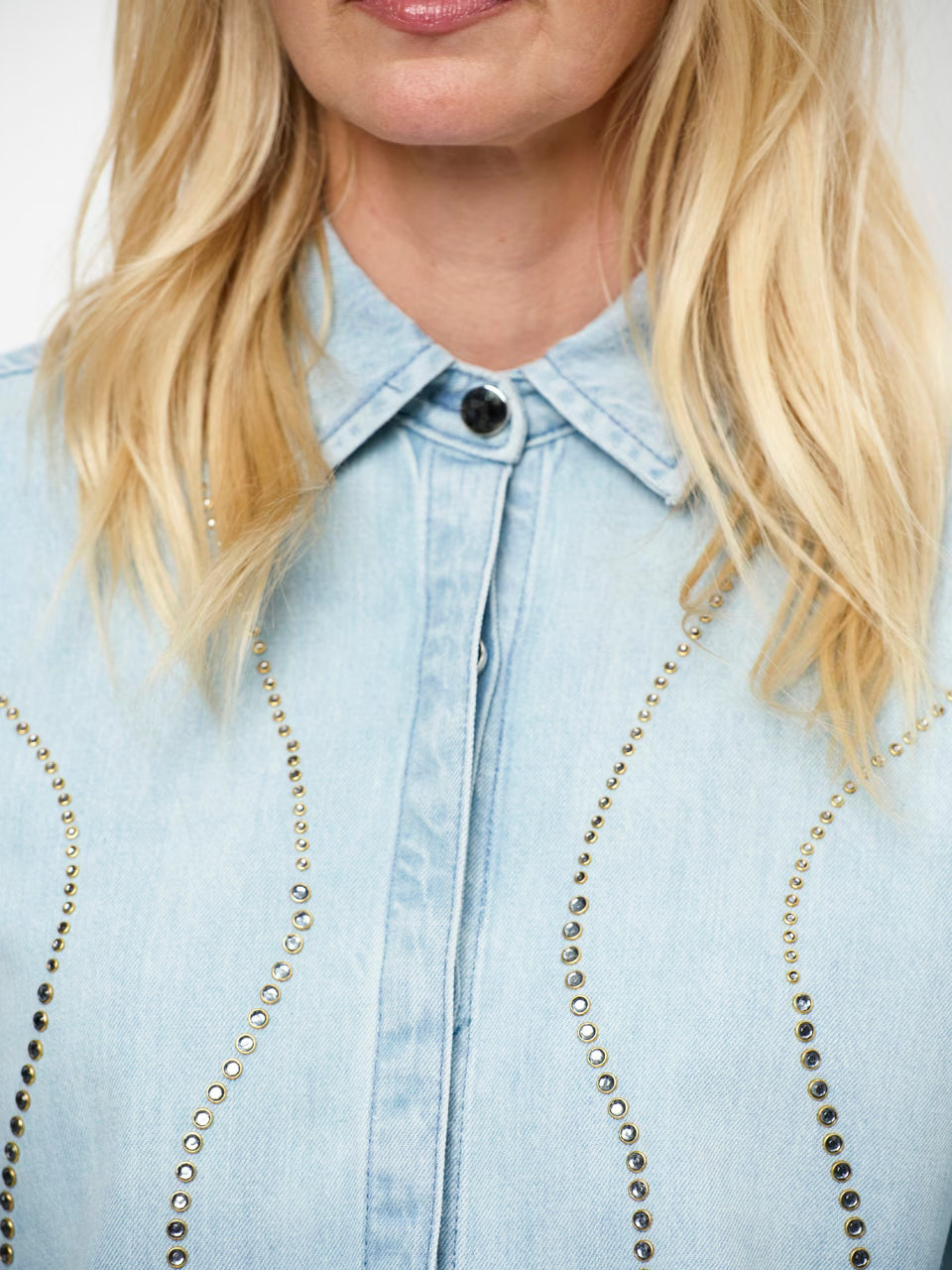 Dante6 - Zofia Embellished Denim Shirt-detailfoto
