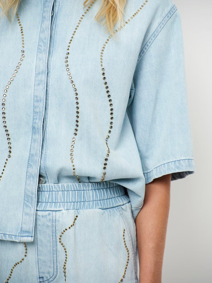 Dante6 - Zofia Embellished Denim Shirt-detailfoto voorzijde