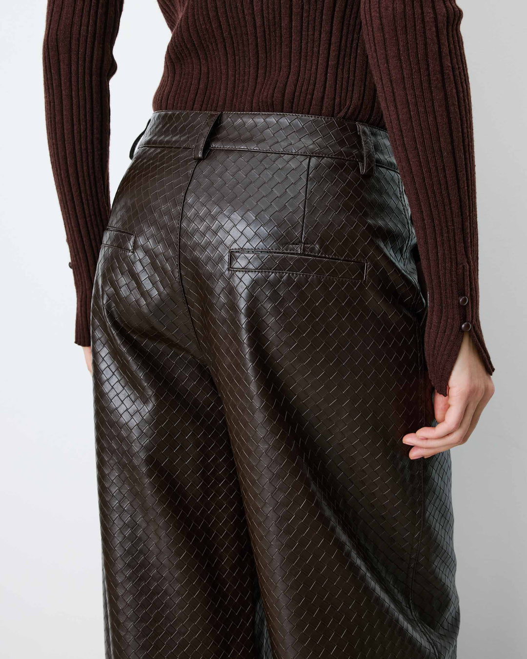 Grace&Mila - Textured faux-leather pants Artius-achterzijde