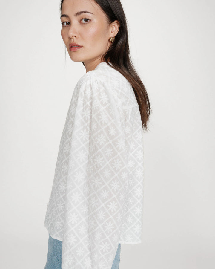 Grace&Mila - Vandita eyelet embroidery blouse-detailfoto mouw