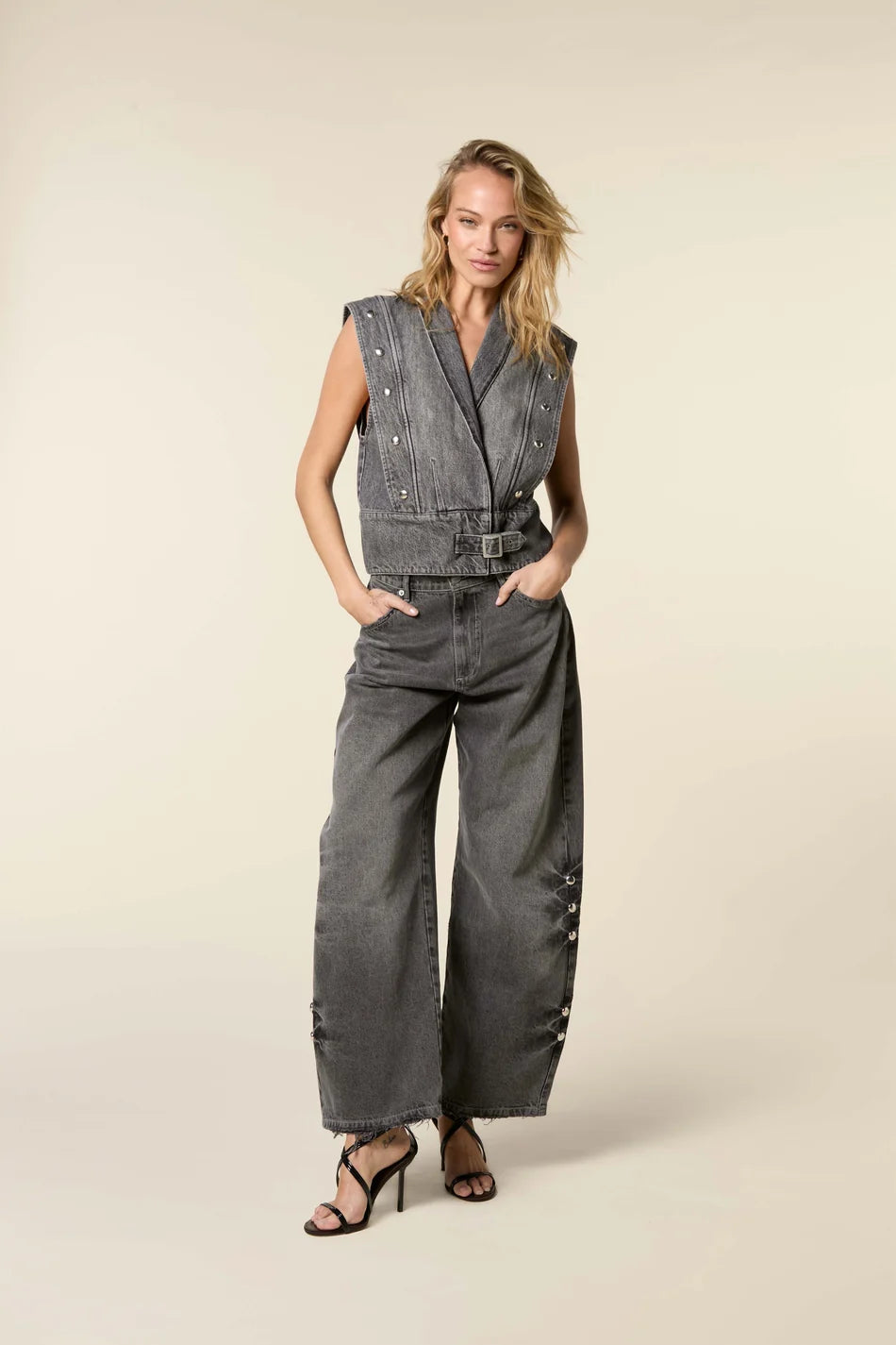 Homage - Dean Curved Baggy Jeans With Big Studs-vooraanzicht