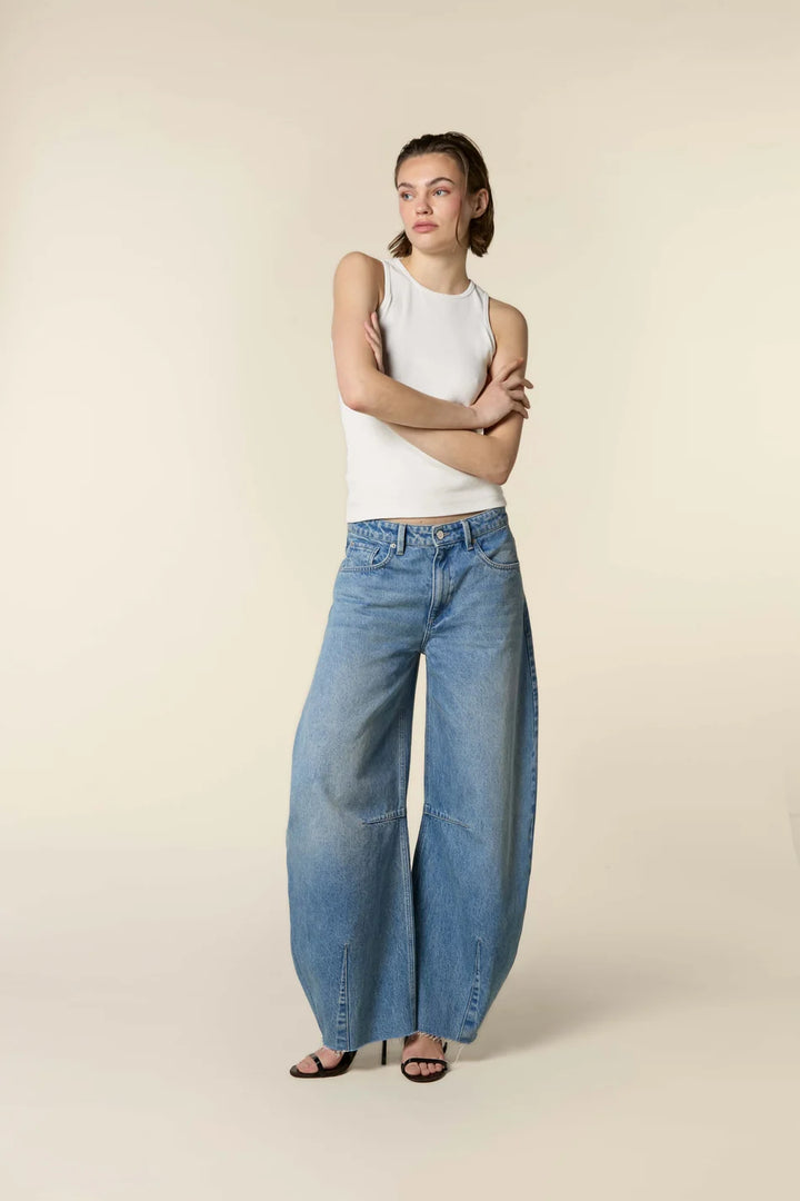 Homage - Jimi Mid Waist Barrel Jeans-voorzijde