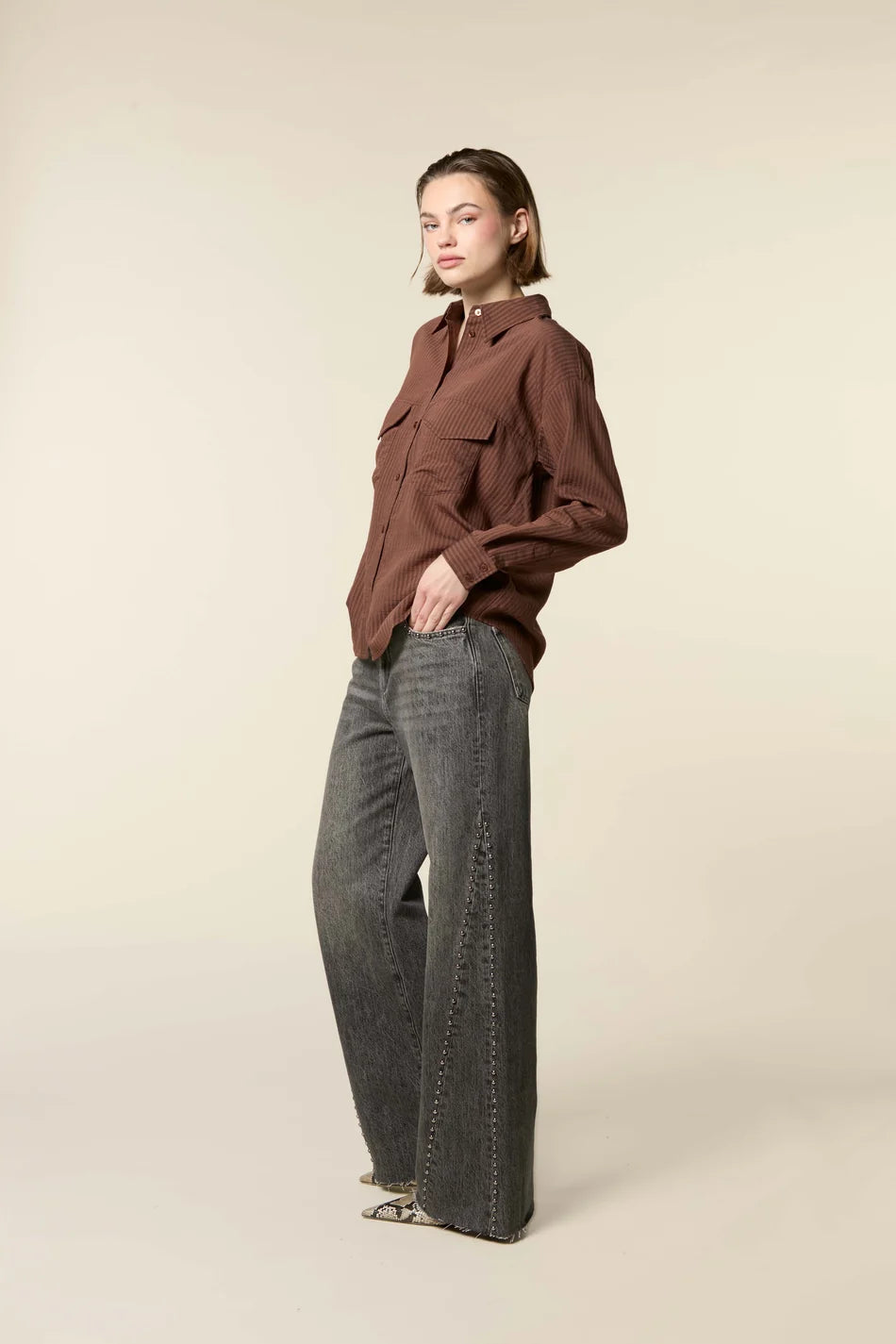 Homage - Mid Waist Straight Leg Jeans With Studs-zijaanzicht