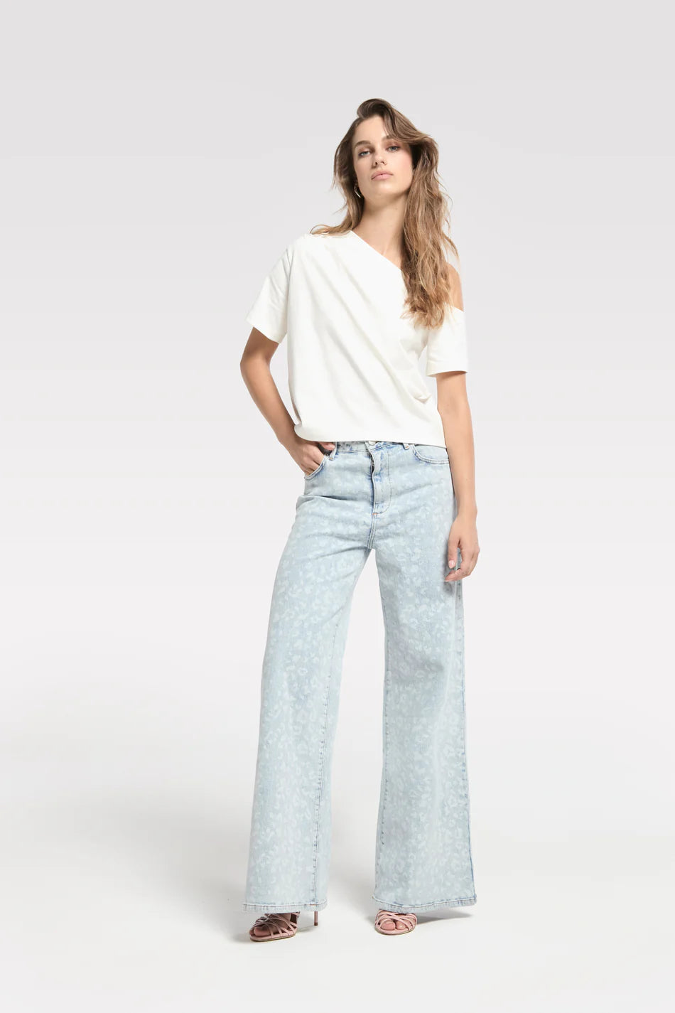 Homage - Rosie Extra Wide Leg Jeans-vooraanzicht