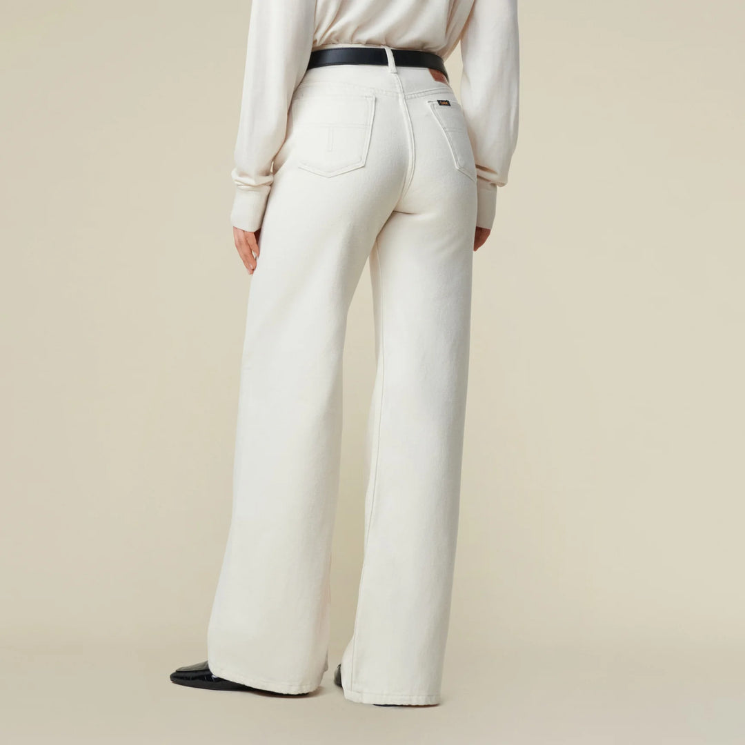 Lois - Lindsay Palazzo Otawa Spronge-achteraanzicht