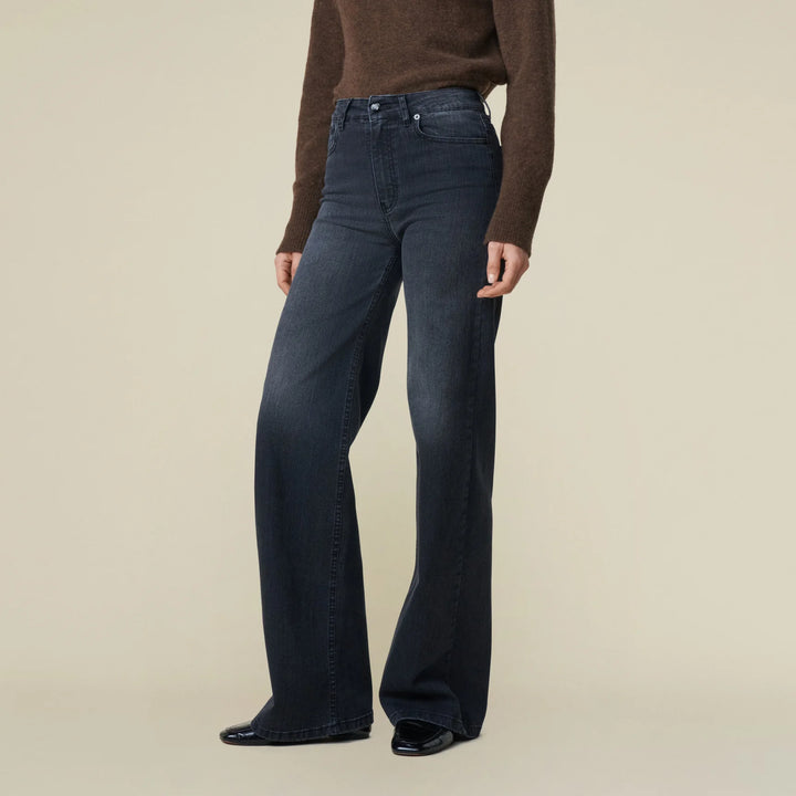 Lois - Palazzo Donatella Black-inzoomfoto