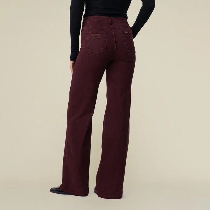 Lois - Palazzo Mistral Megalia Shot-achteraanzicht