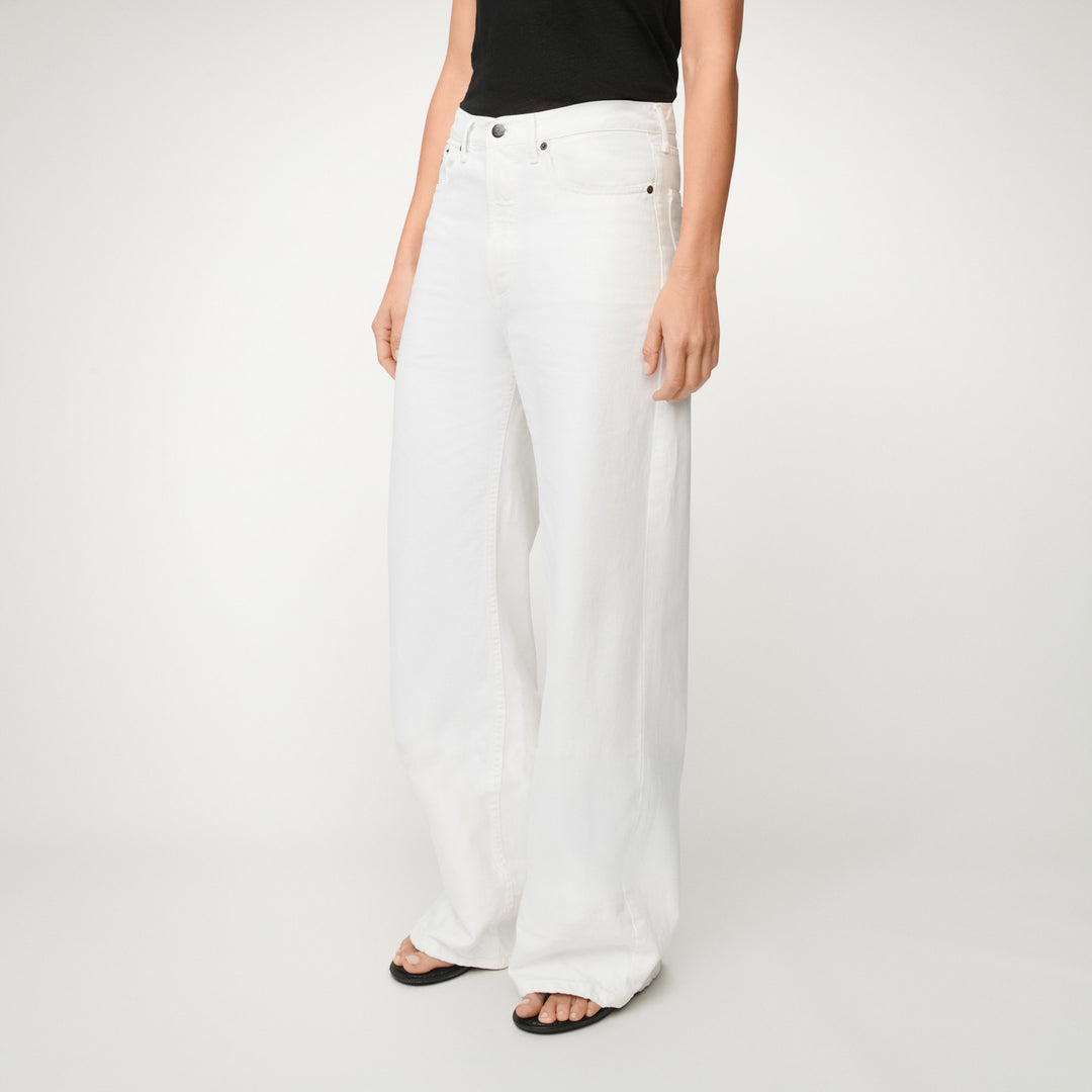Lois - Skater Loose White-zijaanzicht