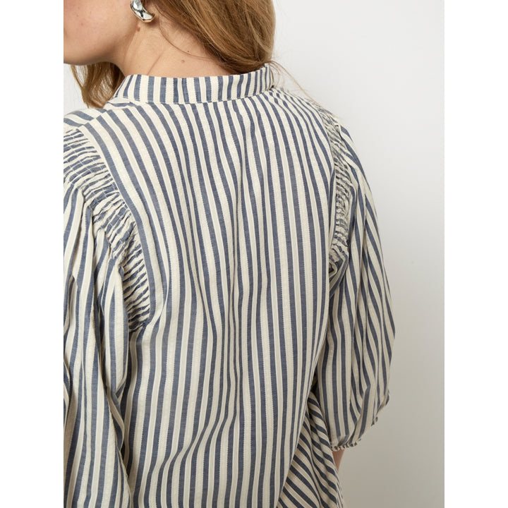 Peppercorn - Ninka Blouse-zijaanzicht