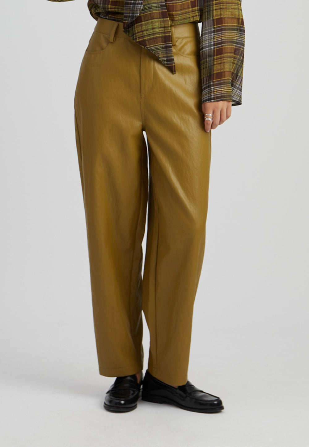 Peppercorn - Sage Namira pants-voorzijde