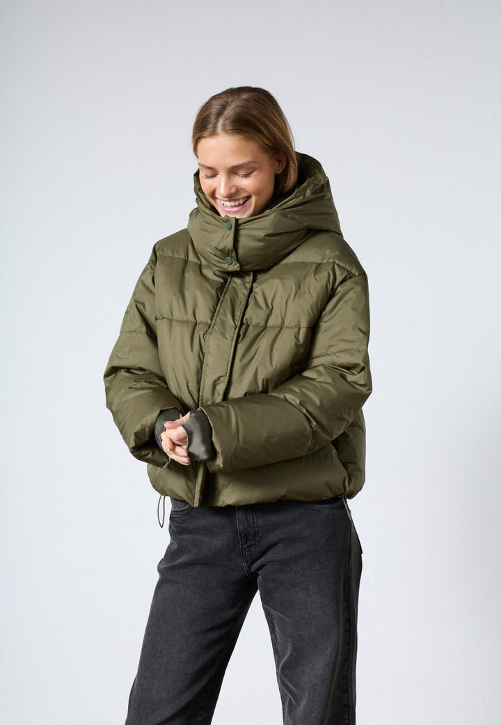 Sisters Point - Dinja Puffer Jacket-voorzijde
