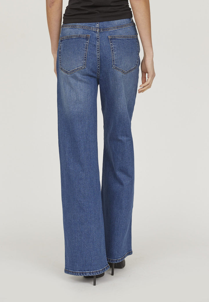 Sisters Point - Owi Jeans